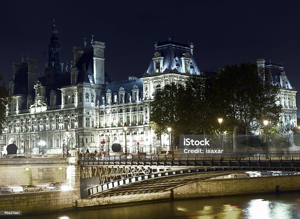 Paris : Hôtel de ville de Paris et la Seine - Photo de Architecture libre de droits