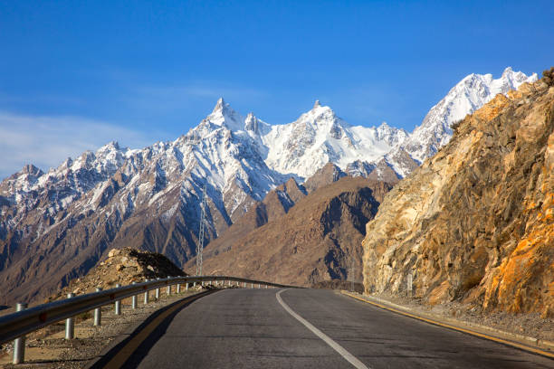View on the new silk road National Highway 35 or China-Pakistan Friendship Highway. View on the new silk road National Highway 35 or China-Pakistan Friendship Highway. karakoram highway stock pictures, royalty-free photos & images