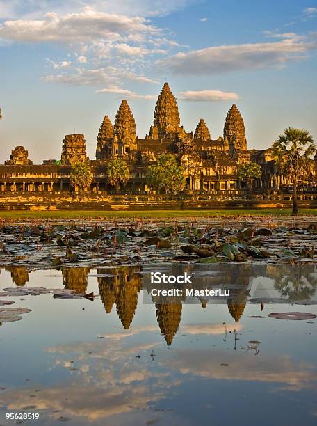 Angkor Wat - Fotografie stock e altre immagini di Angkor Wat - Angkor Wat, Cambogia, Templi Siemreap