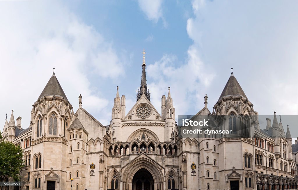 Königliche Gerichte der Justiz-Panorama, London - Lizenzfrei Royal Courts of Justice Stock-Foto