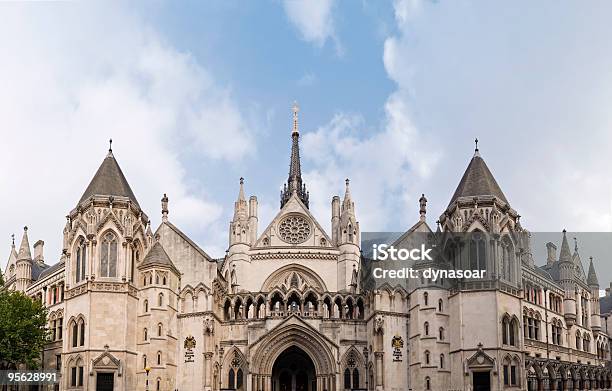 Königliche Gerichte Der Justizpanorama London Stockfoto und mehr Bilder von Royal Courts of Justice - Royal Courts of Justice, London - England, Gerichtsgebäude