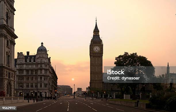 El Big Ben Y El Parlamento Amanecer Panorama London Foto de stock y más banco de imágenes de Amanecer