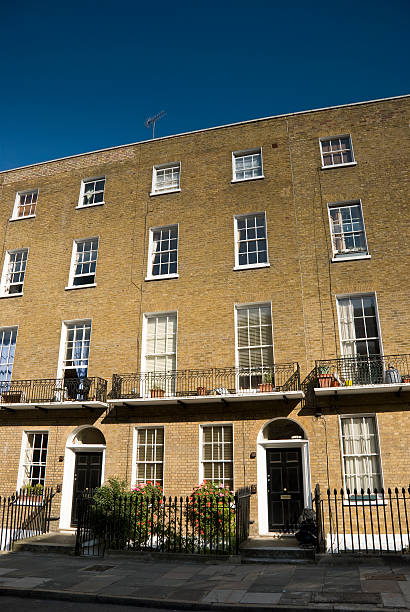 london street - london england sash window house georgian style foto e immagini stock