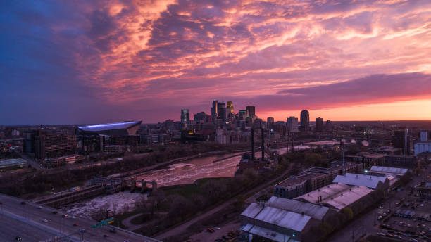 istock Minneapolis, MN at Sunset 956298354