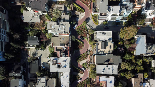 istock Lombard street 956305888