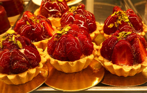 istock Delicious cake basket with strawberries 956307904