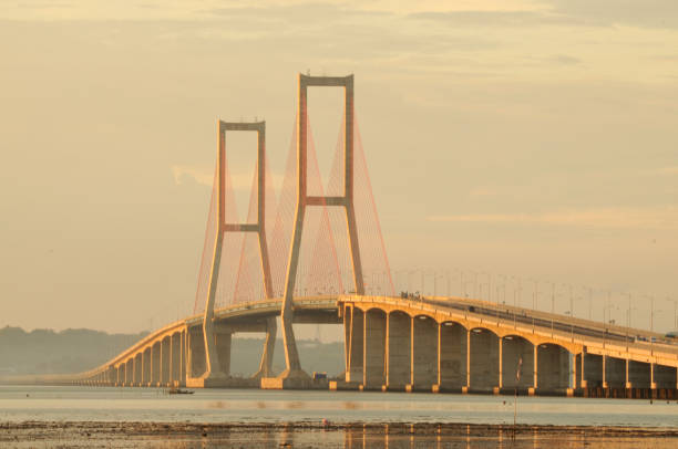 istock Suramadu Bridge in Surabaya, East Java, Indonesia 956372474