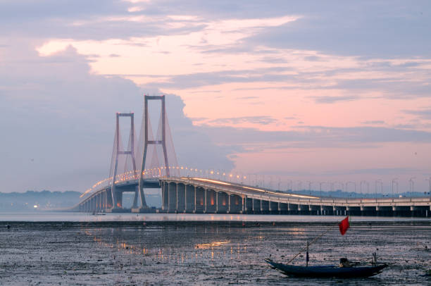 istock Suramadu Bridge in Surabaya, East Java, Indonesia 956372720