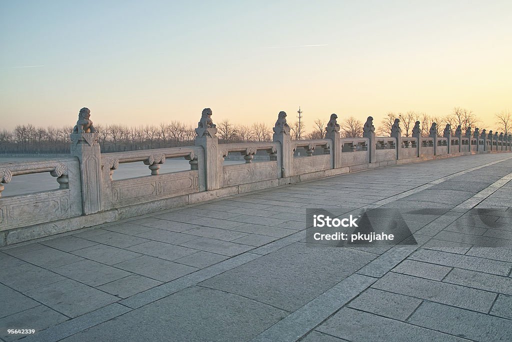 17- Ponte em Arco do Palácio de Verão - Royalty-free Antigo Foto de stock