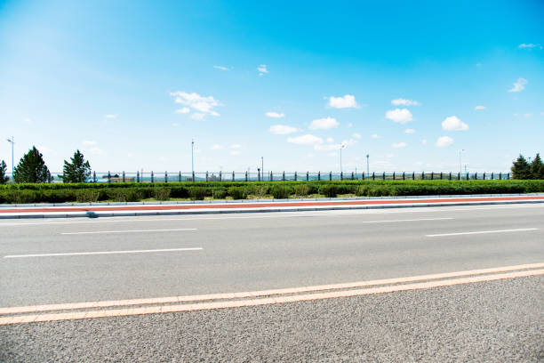 istock Side view of road 956458940