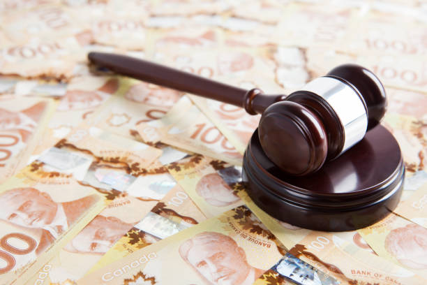 istock Gavel and Money - Canada 956477882