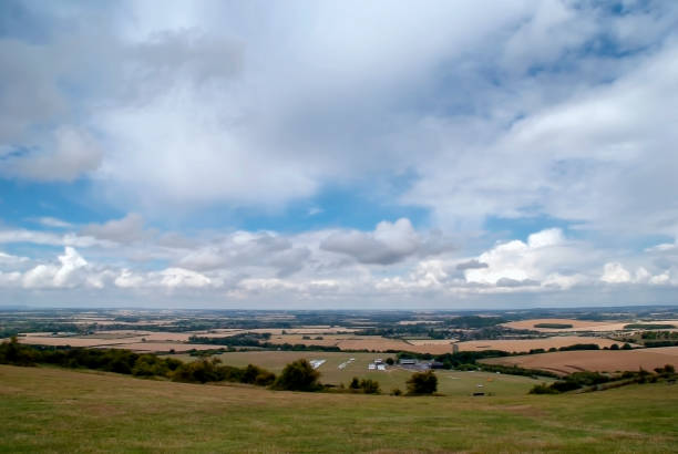 istock Overlooking Dunstable Downs in Bedfordshire, England 956569088