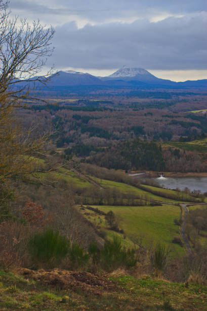 istock puy de dome and puy de come, auvergne 956587200