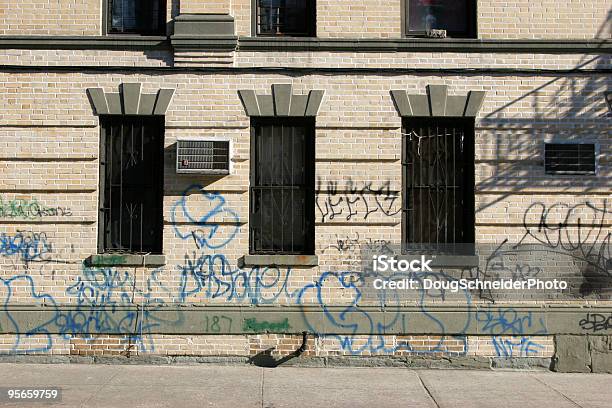 Photo libre de droit de Bronx Graffiti banque d'images et plus d'images libres de droit de New York City - New York City, Graffiti, Trottoir