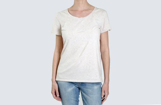istock Woman torso in basic blank cotton t shirt 956623120