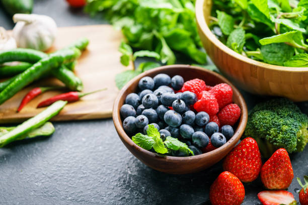 смешанные ягоды - antioxidant blueberry fruit berry fruit стоковые фото и изображения