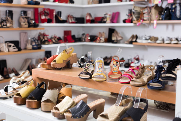 istock Image of showcase with summer shoes 956885942