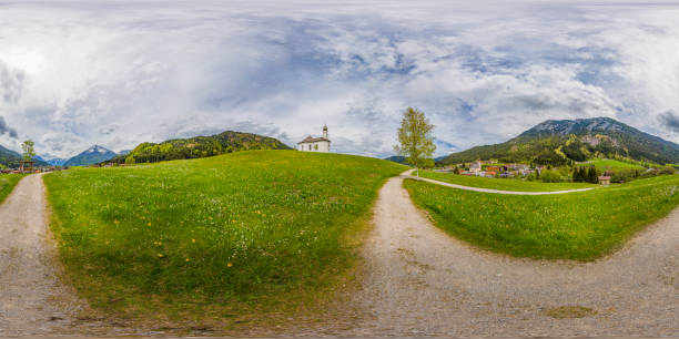 (360도 파노라마) 알프스에 작은 교회와 목가적인 풍경 - austria tirol cloud land 뉴스 사진 이미지