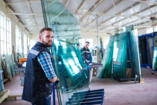 istock Glass,Aluminium and PVC industry workers 956955404