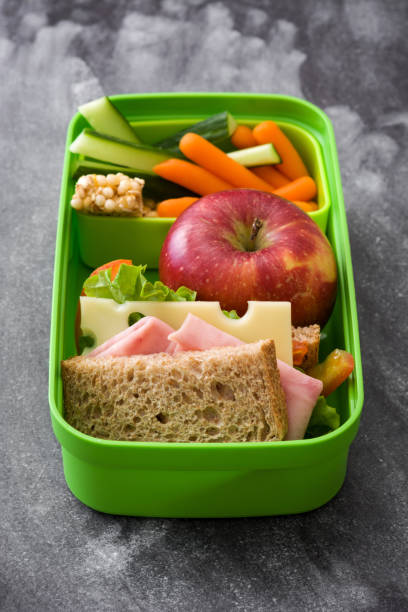istock Healthy school lunch 956990388