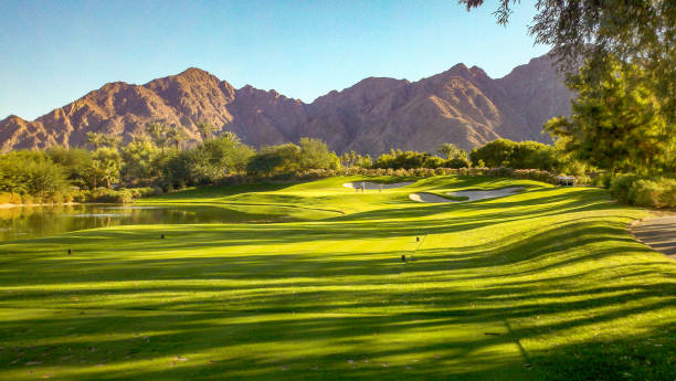 istock View of 17th Hole At Indian Wells Golf Course 956997646