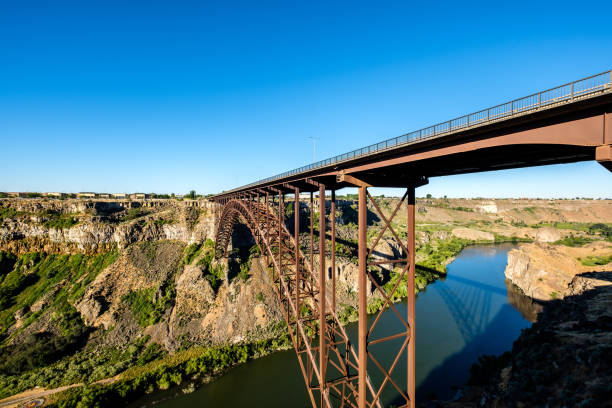 ヘビ川、ペリーヌ ・橋付近のトウィン フォールズ, アイダホ州 - snake river canyon ストックフォトと画像