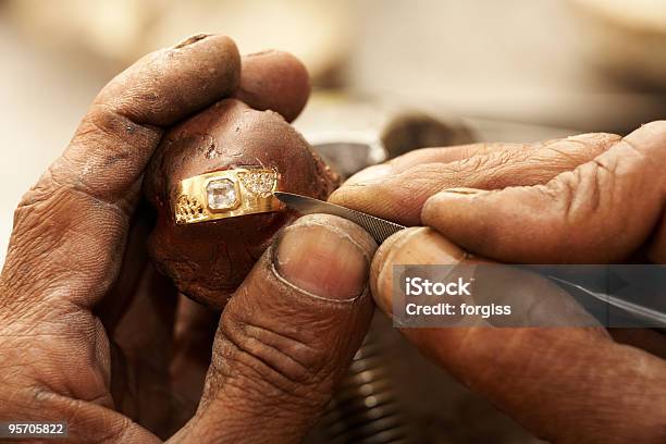 La Zona De Jeweleranillos Foto de stock y más banco de imágenes de Diamante - Diamante, Tosco, Joyero - Oficio creativo