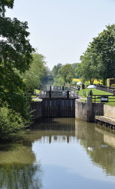 istock A view from downstream of Culham Lock 957079714