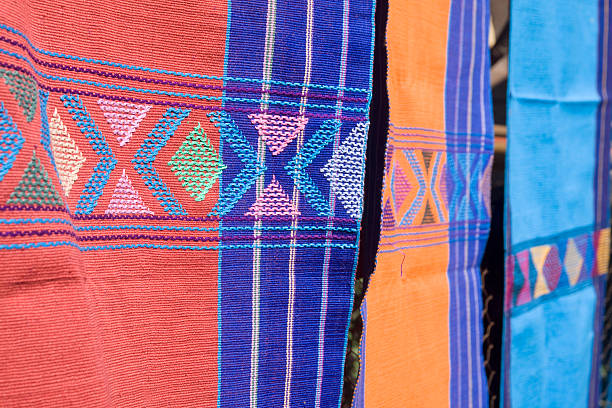 다채로운 수제 이불 - mexico blanket textile market 뉴스 사진 이미지