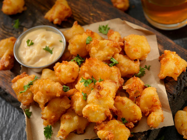 istock Beer Battered Cheese Curds with Dipping Sauce 957086810