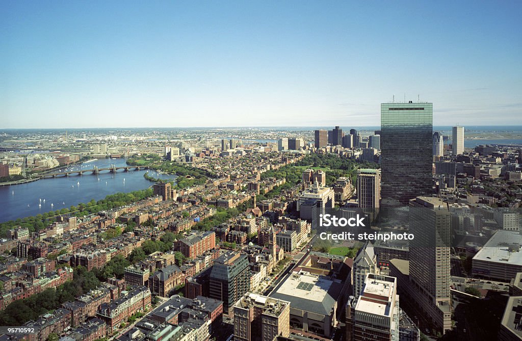 Skyline di Boston e del fiume Charles - Foto stock royalty-free di Arenaria - Mattone