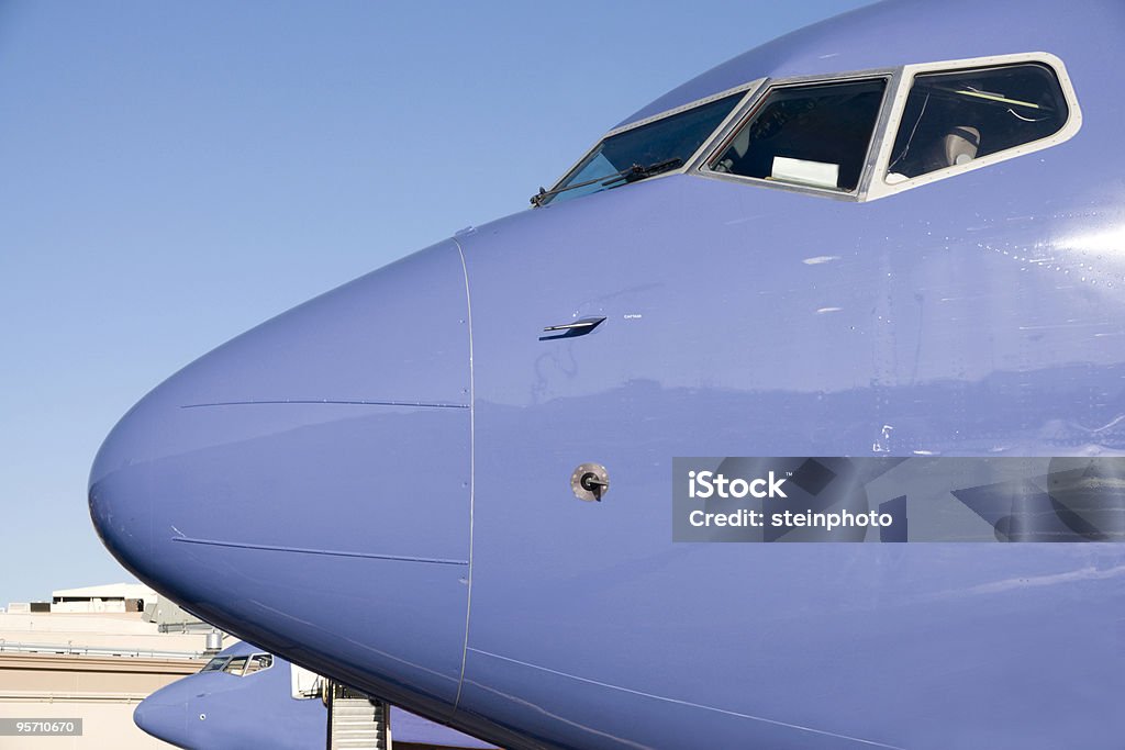 Bleu nez et d'une cabine de pilotage - Photo de Pointe avant du fuselage libre de droits