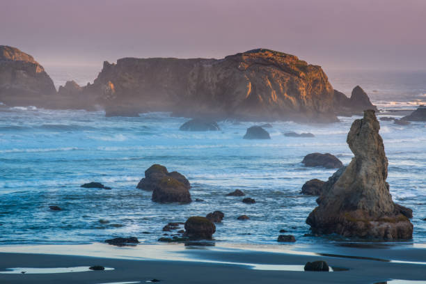 istock Coastline with sea stacks and surf at Bandon Beach, Oregon 957128944