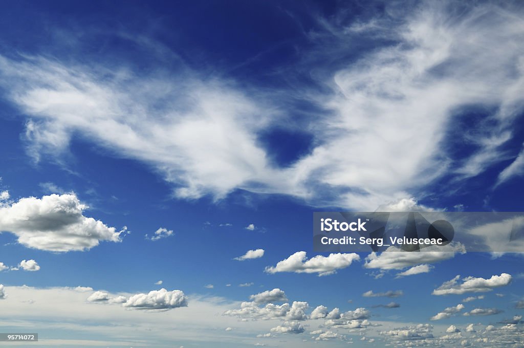Nuvole bianche - Foto stock royalty-free di Ambientazione esterna