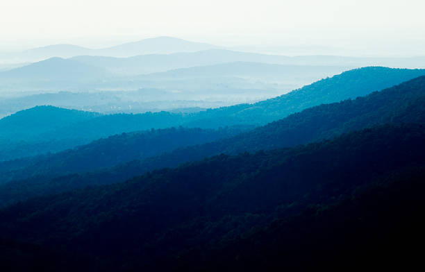 parc national de shenandoah - blue ridge mountains mountain virginia mountain range photos et images de collection