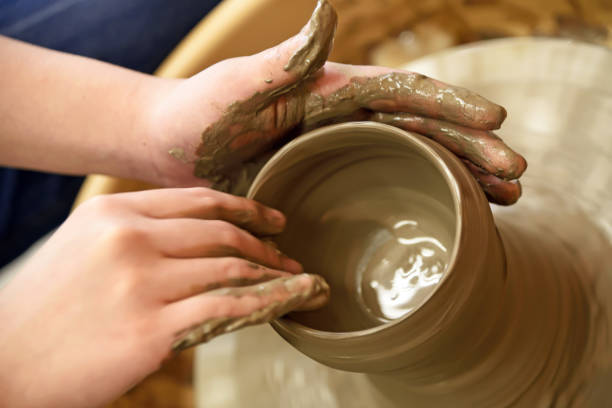 istock Pottery workshop, enjoying the pottery experience, Japan 957207398