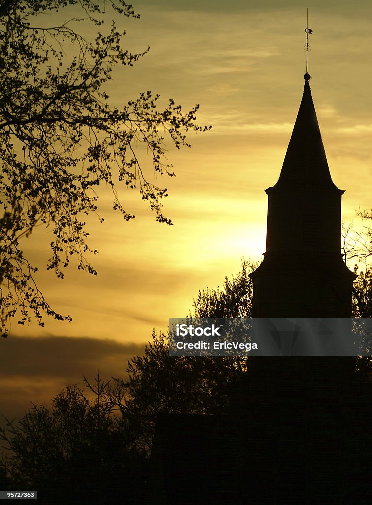 Kościół o zachodzie słońca - Zbiór zdjęć royalty-free (Chrześcijaństwo)