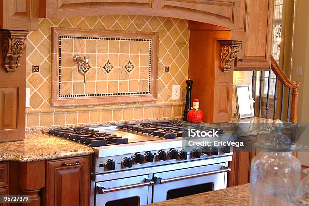 贅沢なキッチン - カラー画像のストックフォトや画像を多数ご用意 - カラー画像, サクランボ, テーブル