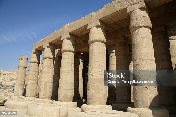 Prime Court Colonnade Ramesseum Tebe Egitto - Fotografie stock e altre immagini di Africa - Africa, Africa settentrionale, Antica civiltà