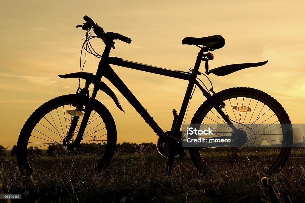 Silhueta de bicicleta - Foto de stock de Atividade royalty-free