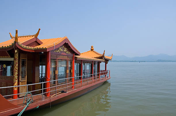 istock Traditional ship on the Xihu 95729646