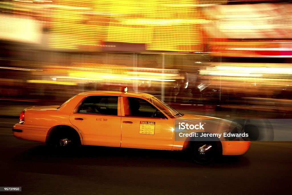 New York City Taxi Cab à Times Square-panned - Photo de Activité physique libre de droits