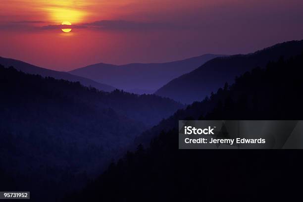 Montañas Great Smoky De Morton Vista Foto de stock y más banco de imágenes de Montañas Humeantes - Montañas Humeantes, Parque nacional Great Smoky Mountains, Vista cenital