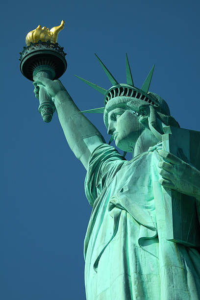 istock Statue of Liberty - vertical 95731974