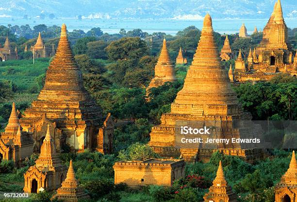 Stupas I Payas Bagan Myanmar - zdjęcia stockowe i więcej obrazów Eteryczny - Eteryczny, Architektura, Azja