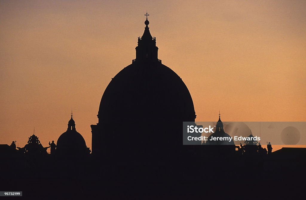 Silhueta da Basílica de São Pedro, Cidade do Vaticano, Itália - Royalty-free Contemplação Foto de stock