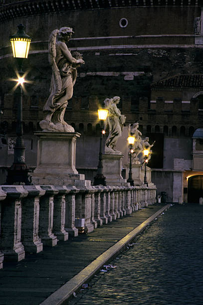 puente de sant'angelo, ciudad del vaticano, italia - aelian bridge fotografías e imágenes de stock