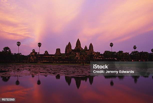 Photo libre de droit de Reflet Dangkor Vat Cambodge banque d'images et plus d'images libres de droit de Angkor Wat - Angkor Wat, Cambodge, Temple