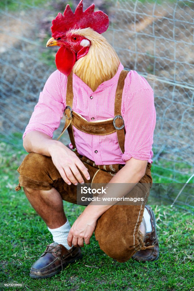 Bayerischen Mann mit einem Huhn Kopf - Lizenzfrei Männer Stock-Foto