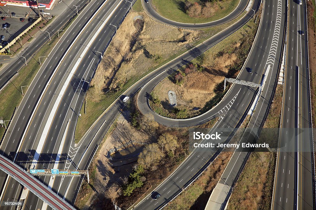 Vista aérea de la calle de empalme - Foto de stock de Arriba de libre de derechos